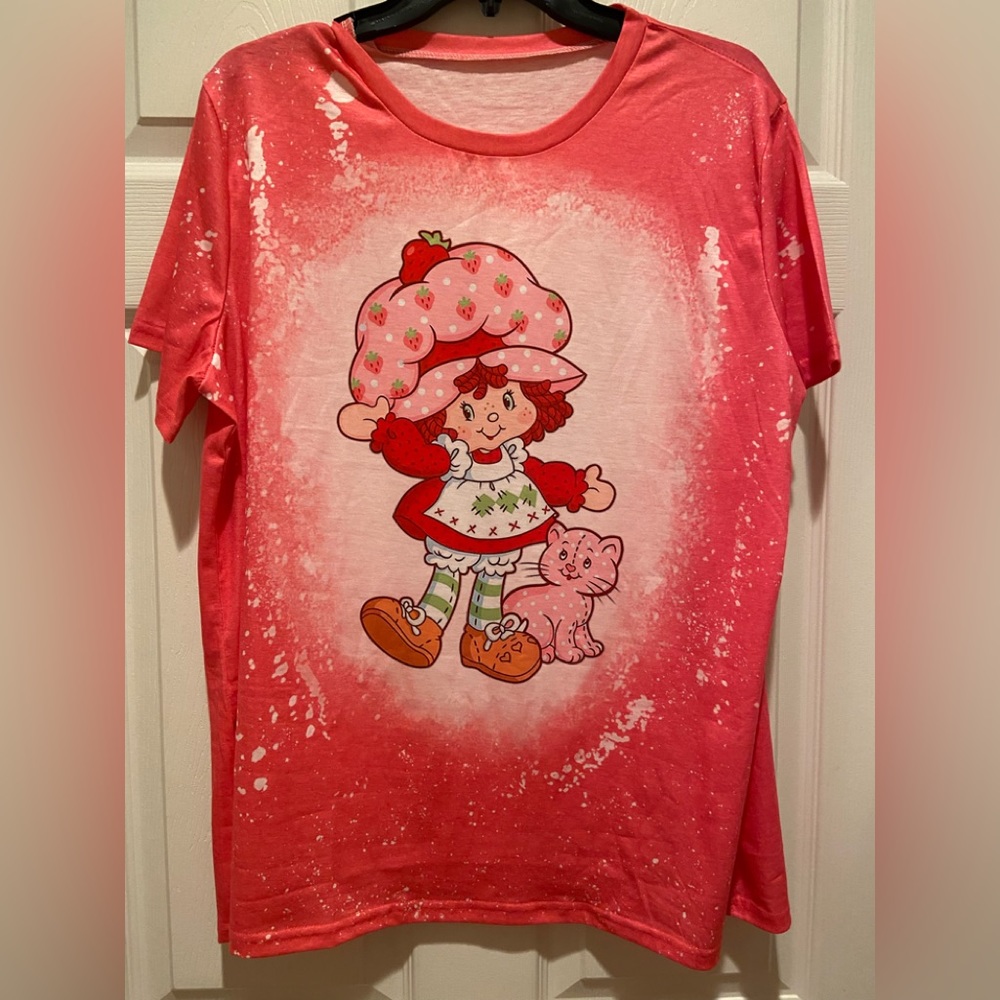 NWOT! Strawberry 🍓 shortcake 🍰 top